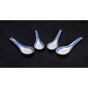 VTG Chinese Blue White Rice Grain Porcelain Soup Spoons Set 4 Made In China